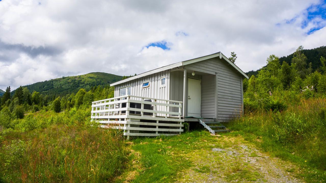 Smordal Hytteutleie Og Camping Hotel Nordfjordeid Exterior foto